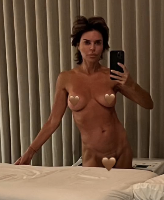 Lisa Rinnas Nude Selfie